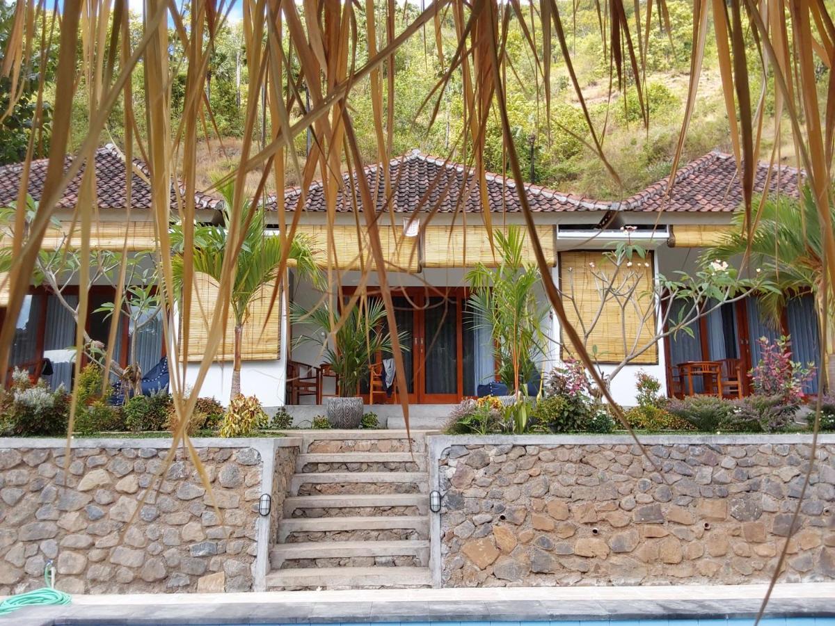 Okaoki Homestay Amed Extérieur photo