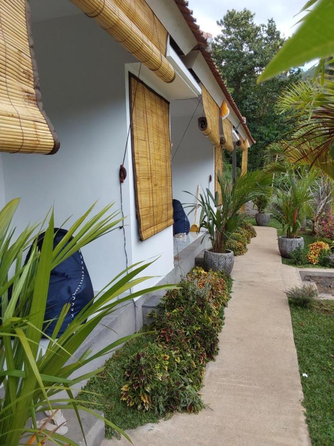 Okaoki Homestay Amed Extérieur photo