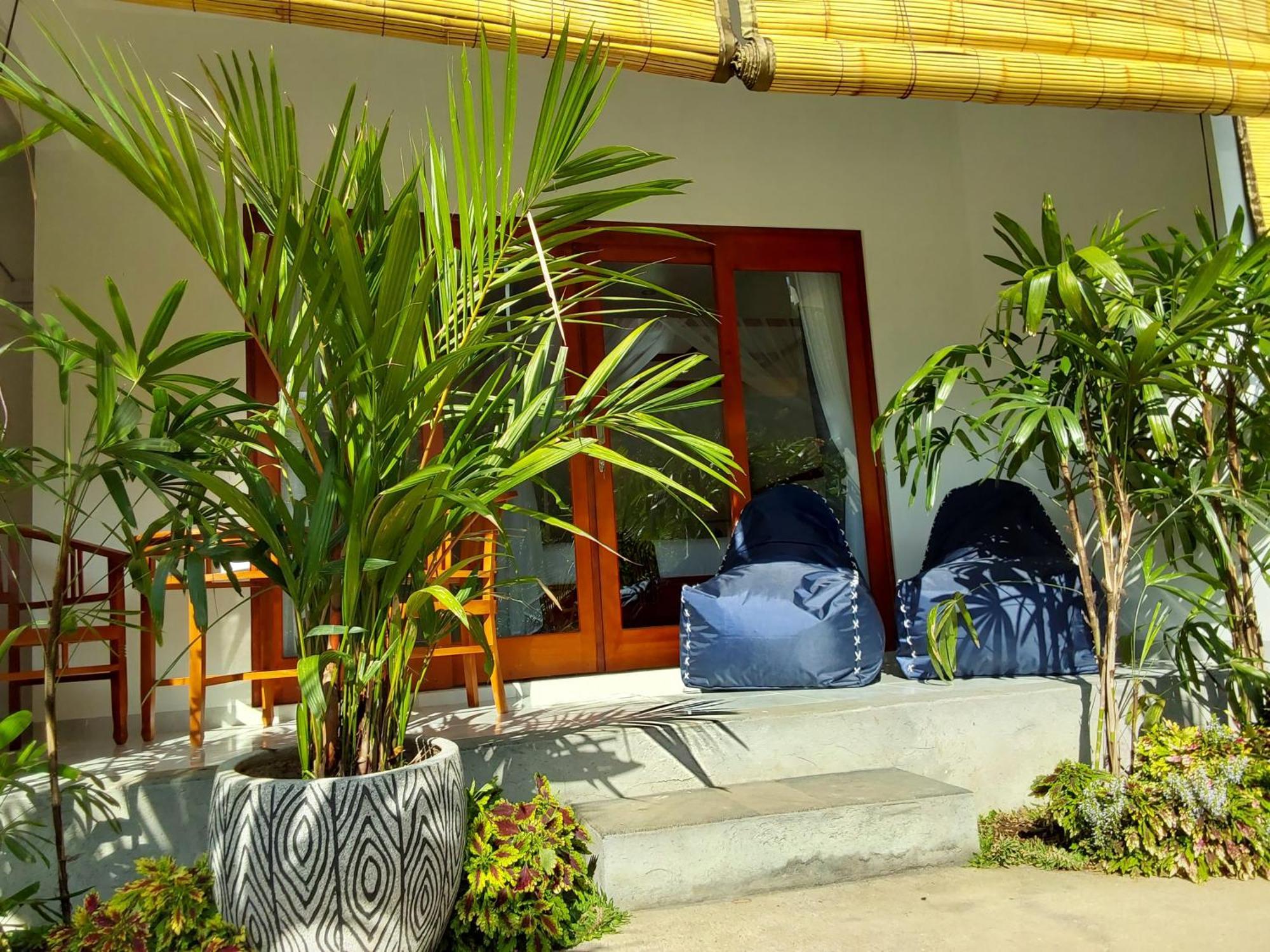 Okaoki Homestay Amed Extérieur photo